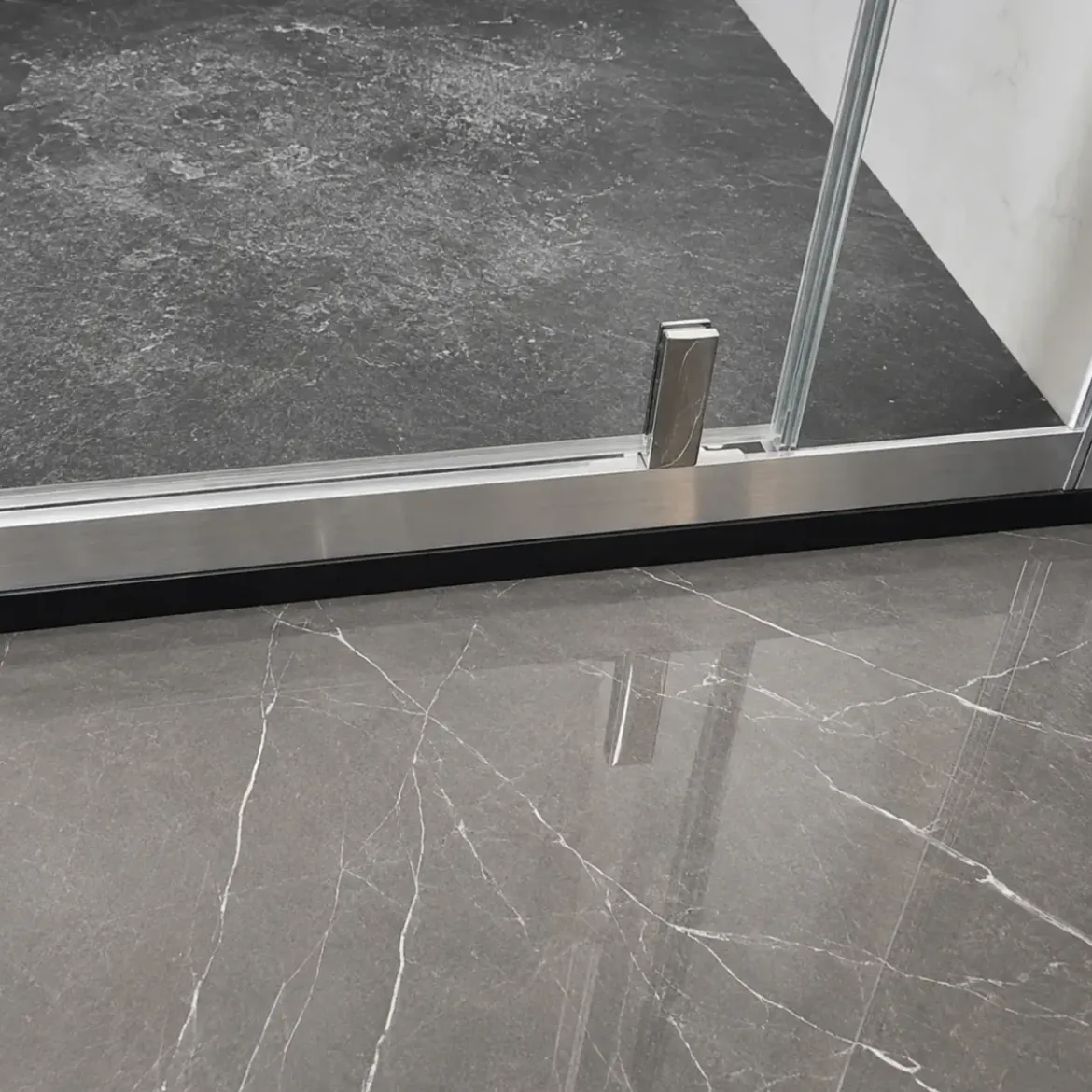 Box Doccia Angolare 2 Ante Battente Saloon Parete Fissa Vetro 6 mm in Cristallo