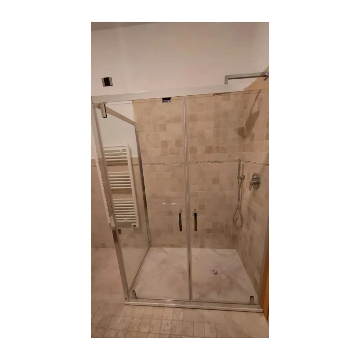 Box Doccia Angolare 2 Ante Battente Saloon Parete Fissa Vetro 6 mm in Cristallo