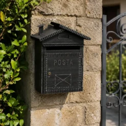 Cassetta Postale in Ferro Battuto Nero da Esterno Modello Casetta