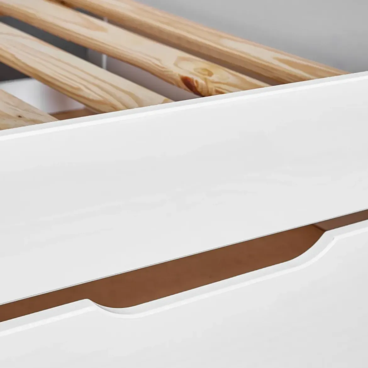 Letto Singolo Bianco con Cassettone Contenitore Estraibile da Cameretta