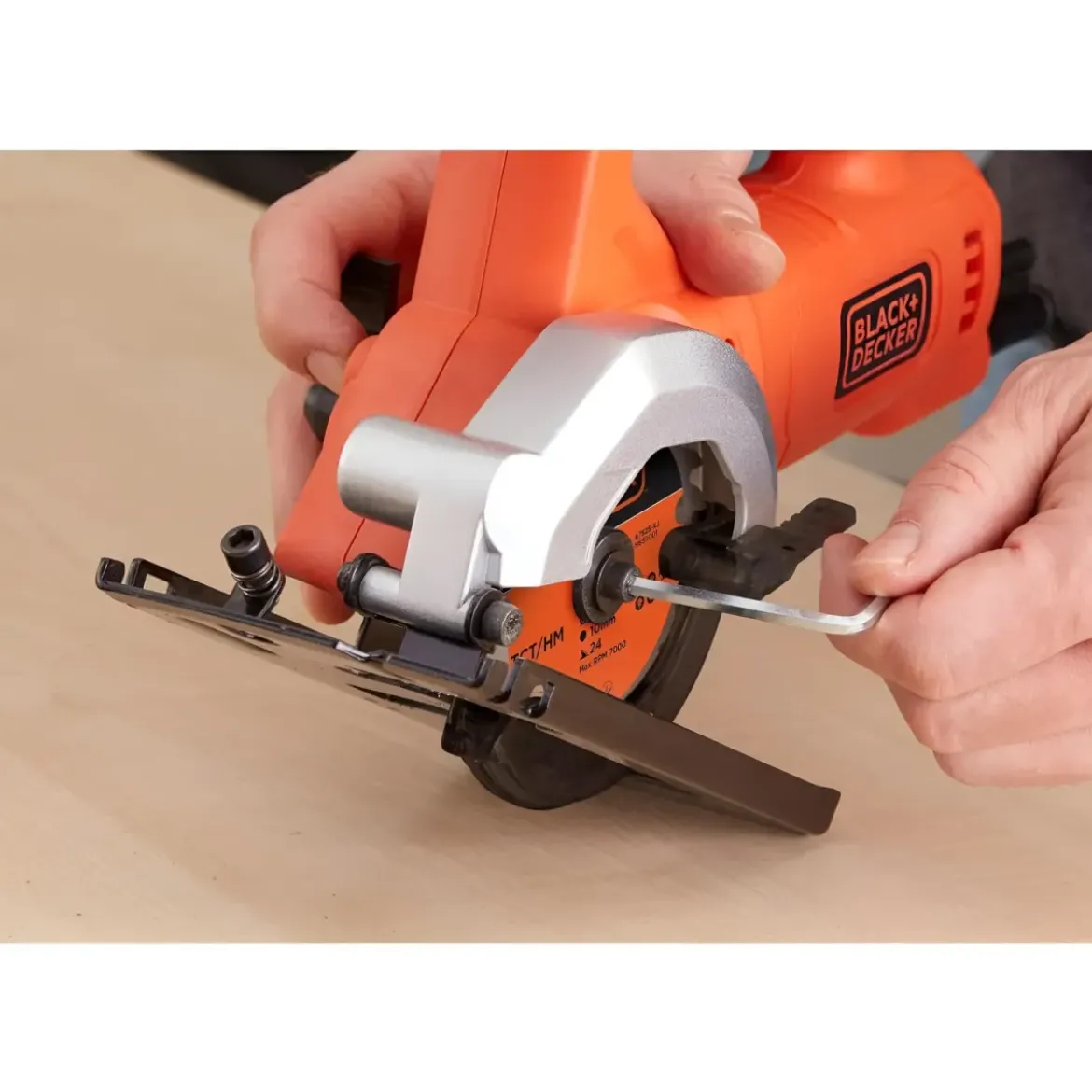 Mini Sega Circolare Black+Decker 85 mm 400W per Legno Metallo Plastica