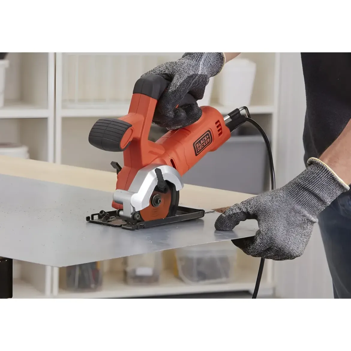 Mini Sega Circolare Black+Decker 85 mm 400W per Legno Metallo Plastica