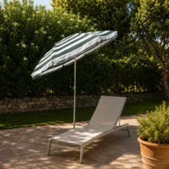 Ombrellone per Giardino 2x2 m Inclinabile Verde Bianco Sacca Tessuto