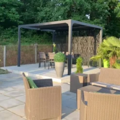 Pergola Bioclimatica da Giardino 360x300 cm con 5 Pannelli Frangivista