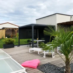Pergola Bioclimatica in Alluminio 360x300 cm con 2 Teli Laterali Grigi