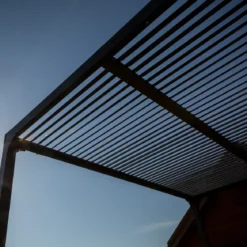 Pergola Bioclimatica in Alluminio 360x300 cm con 2 Teli Laterali Grigi