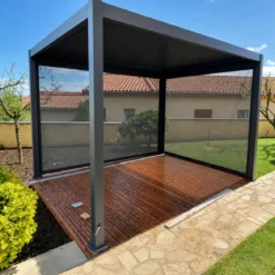 Pergola Bioclimatica in Alluminio 360x300 cm con 2 Teli Laterali Grigi
