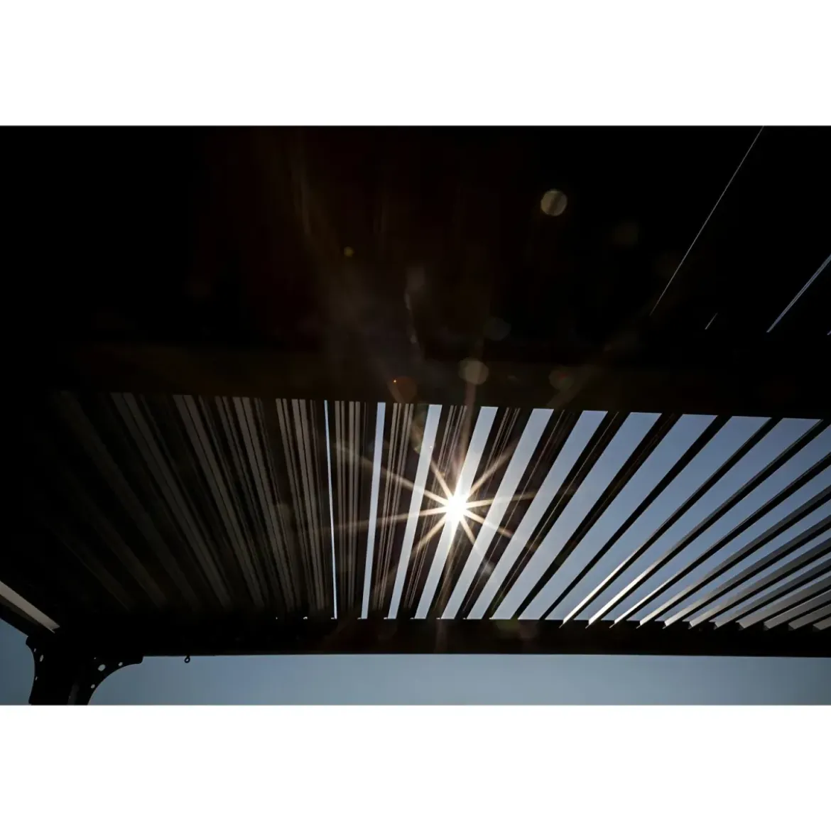 Pergola bioclimatica in alluminio 3.6x3 con veneziane