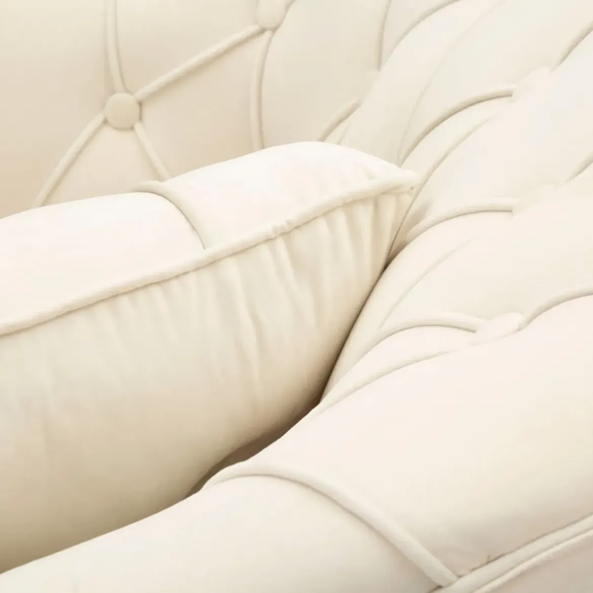 Poltrona Imbottita in Spugna Crema con Cuscino Gambe in Metallo