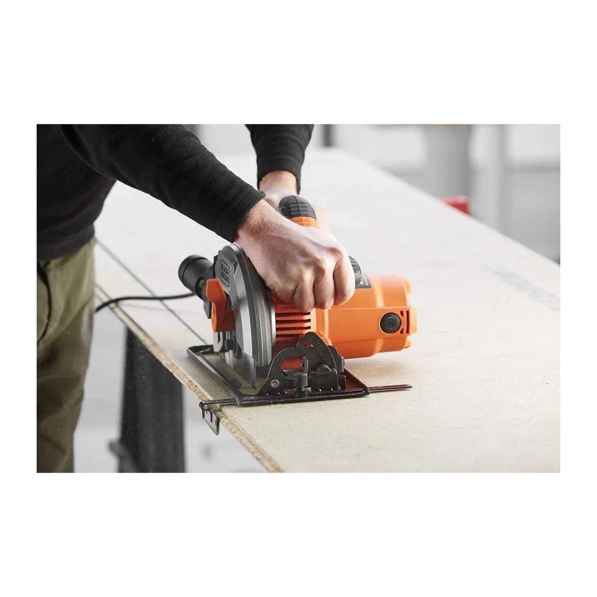Sega Circolare Black & Decker Tagli Precisi 1500W con Protezione Lama