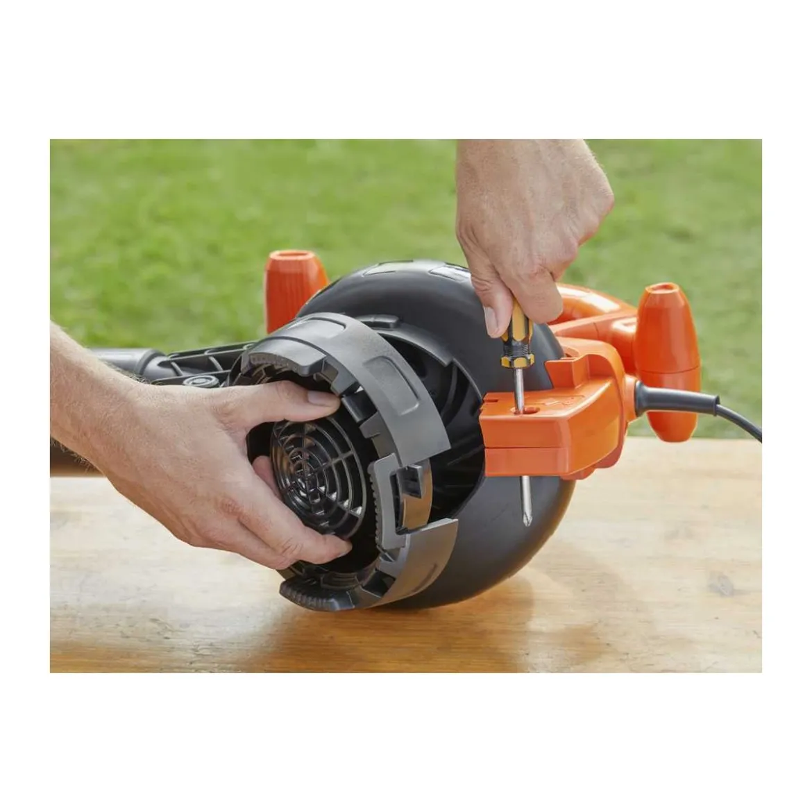 Soffiatore Elettrico Black+Decker Aspiratore e Trituratore 3000w
