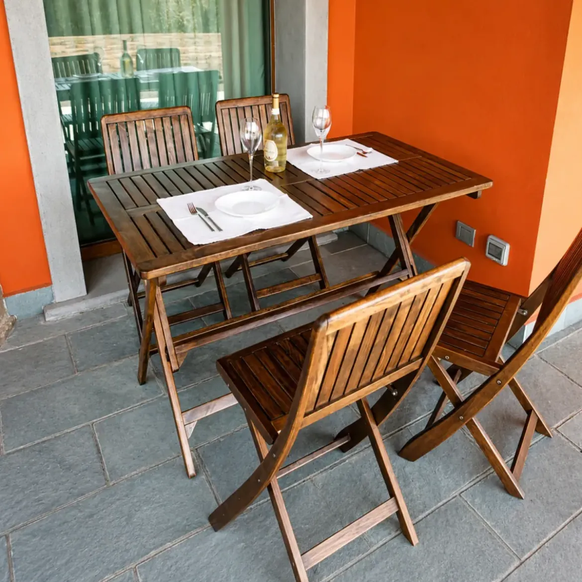 Tavolo e 4 Sedie in Legno Set Pieghevole Tavolino da Pranzo per Esterno