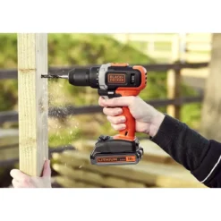 Trapano Avvitatore Black & Decker a Batteria a Litio 18V con Luce LED